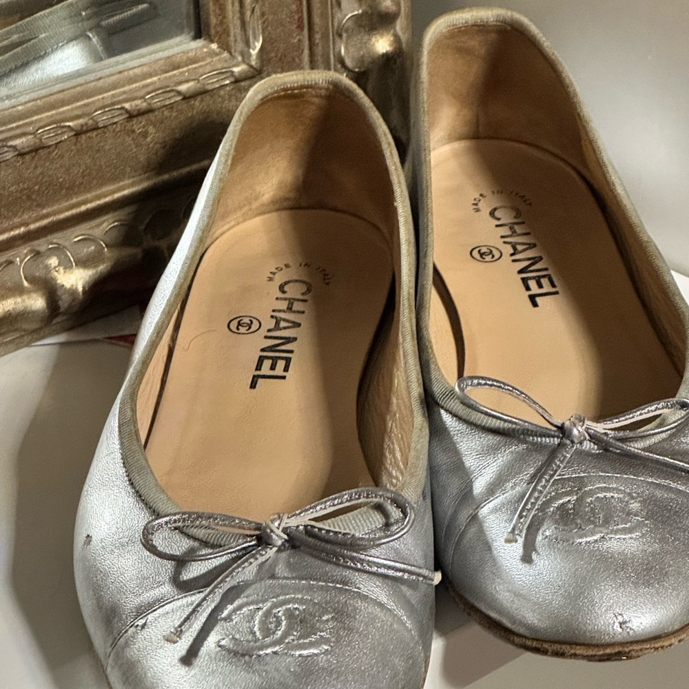 CHANEL Metallic Silver Flats